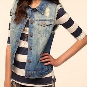 URBAN OUTFITTERS | BDG Denim Vest Distressed Frayed XS